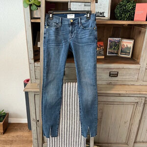 Frame le skinny de Jeanne front ankle slit size 26